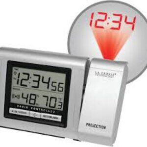 La Crosse Technology Projection Alarm Clock with Indoor Temperature and Humidity